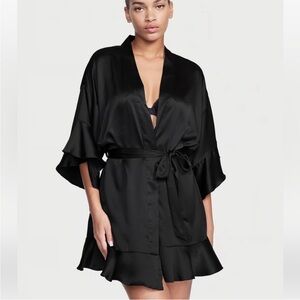 Elegant VICTORIA'S SECRET Satin Flounce Robe